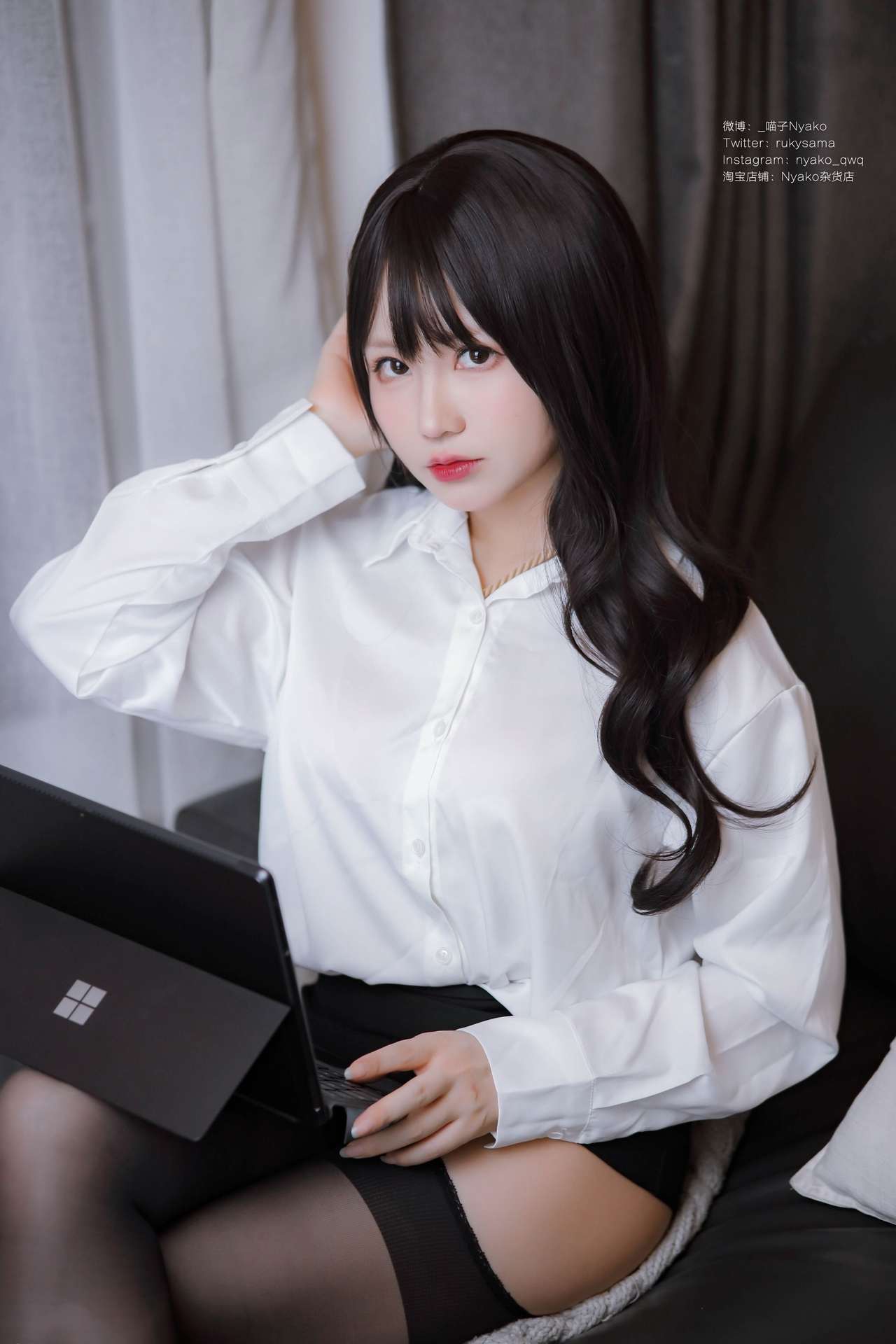Nyako喵子隣のやばいお姉さん OL